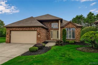 8472 Chadway Court, Clarence, NY 14221