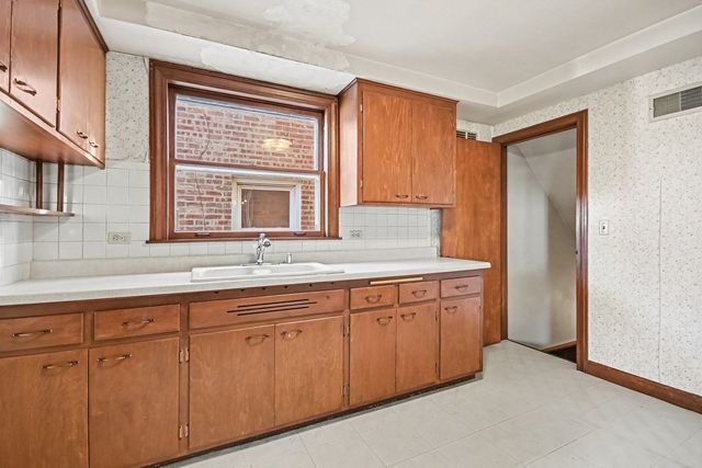 3514 N Opal Avenue, Chicago, IL 60634