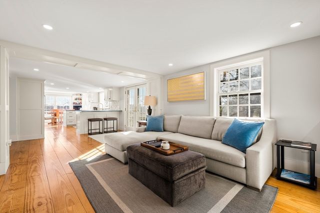 151 Oakland Street, Wellesley, MA 02481