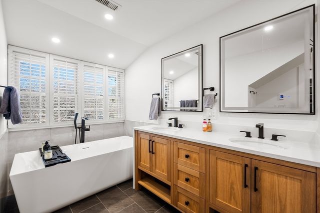 151 Oakland Street, Wellesley, MA 02481