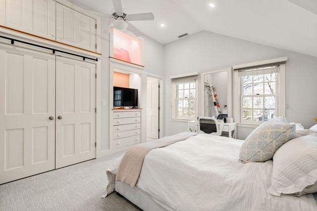 151 Oakland Street, Wellesley, MA 02481