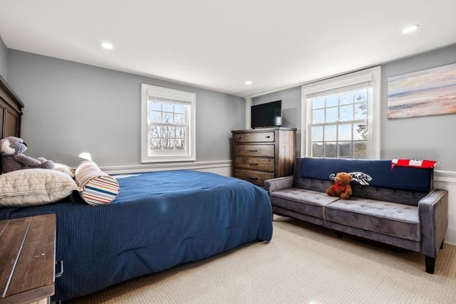 151 Oakland Street, Wellesley, MA 02481