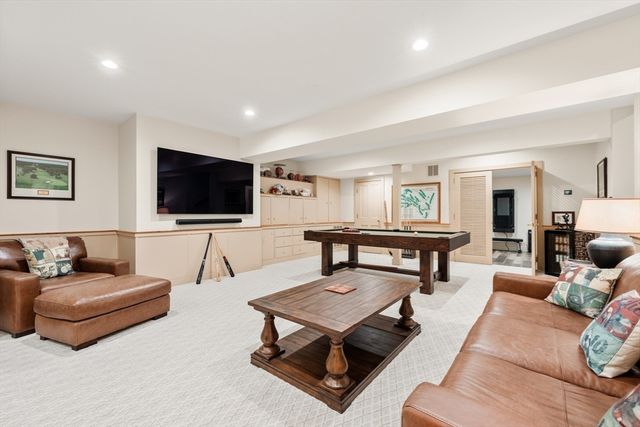 151 Oakland Street, Wellesley, MA 02481