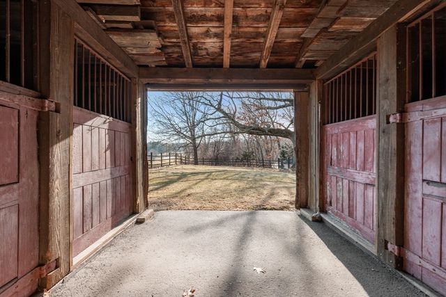 151 Oakland Street, Wellesley, MA 02481