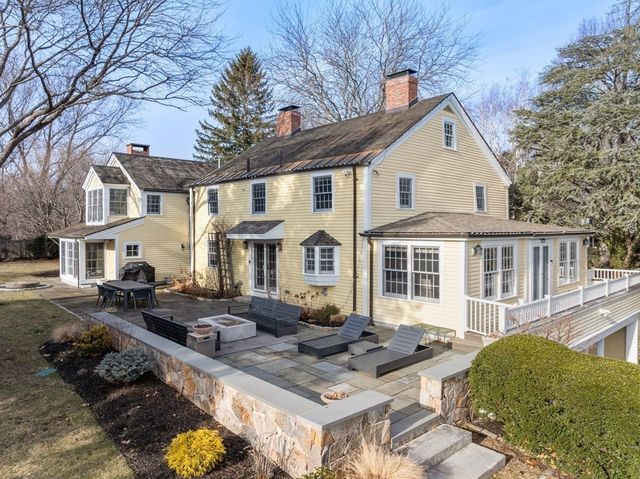 151 Oakland Street, Wellesley, MA 02481