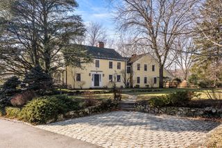 151 Oakland Street, Wellesley, MA 02481