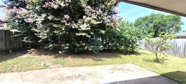 206 Sagebrush Lane, Waxahachie, TX 75165