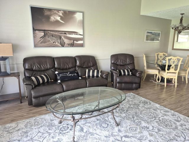 26132 Village 26, Camarillo, CA 93012