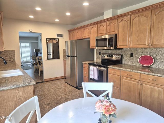 26132 Village 26, Camarillo, CA 93012