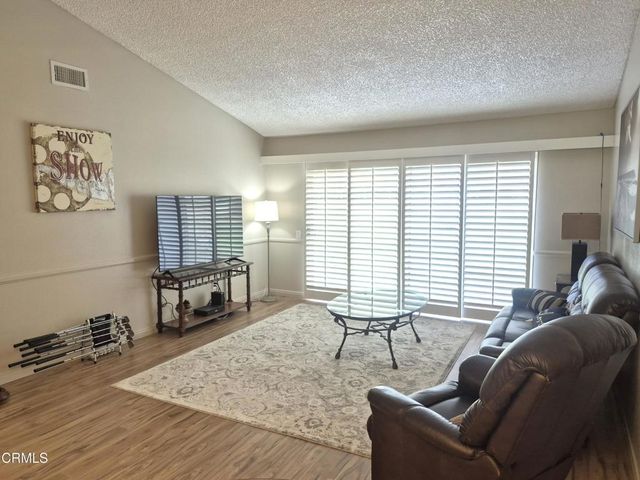 26132 Village 26, Camarillo, CA 93012
