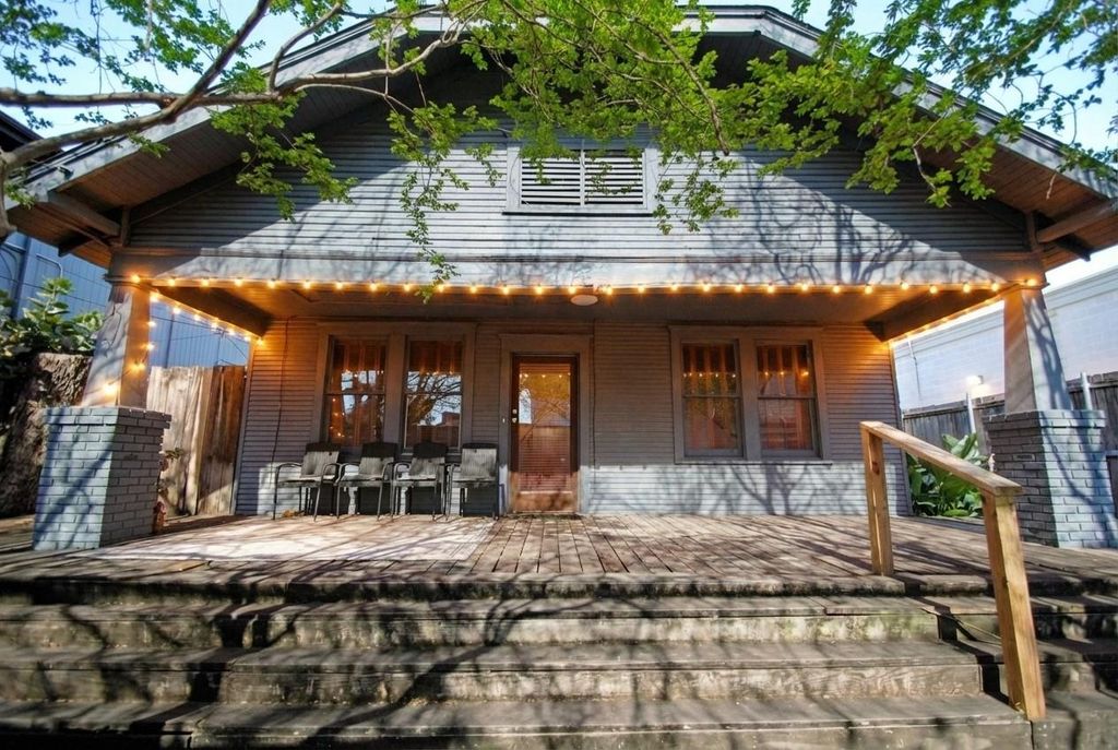 1110 Missouri Street, Houston, TX 77006