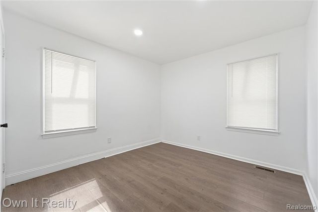 6454 Vaughan Street, Detroit, MI 48228