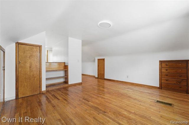 6454 Vaughan Street, Detroit, MI 48228