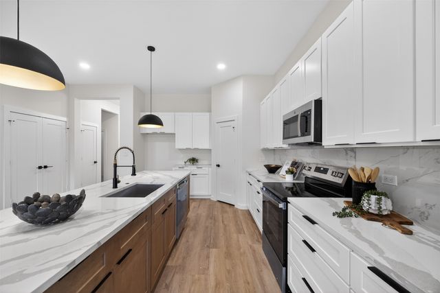 555 Burrell Drive, Dallas, TX 75232