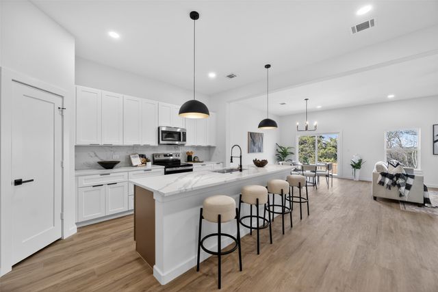 555 Burrell Drive, Dallas, TX 75232