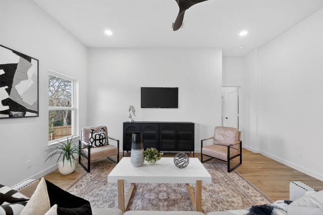 555 Burrell Drive, Dallas, TX 75232