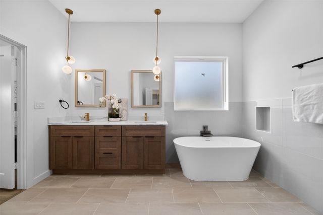 555 Burrell Drive, Dallas, TX 75232