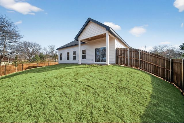 555 Burrell Drive, Dallas, TX 75232