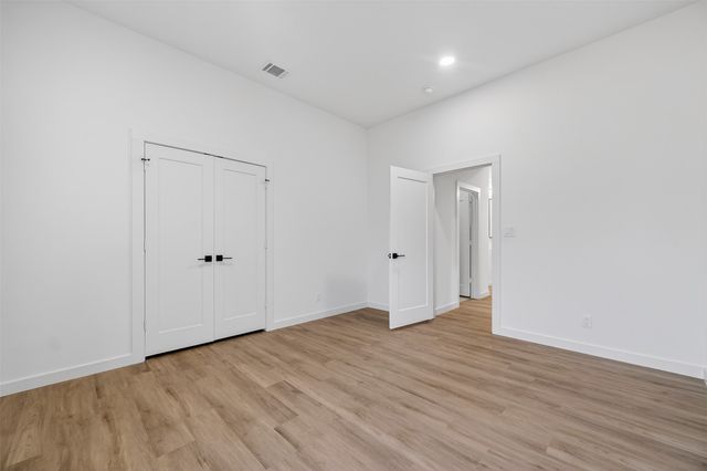 555 Burrell Drive, Dallas, TX 75232