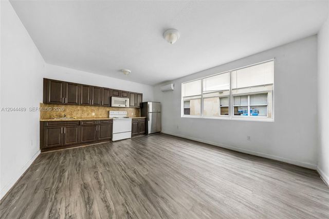 1521 SW 7th Street, Miami, FL 33135