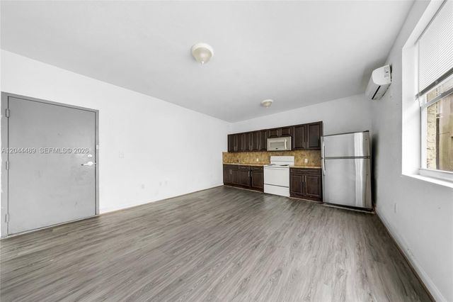 1521 SW 7th Street, Miami, FL 33135