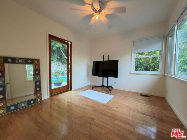 3323 Reta Street, La Crescenta, CA 91214