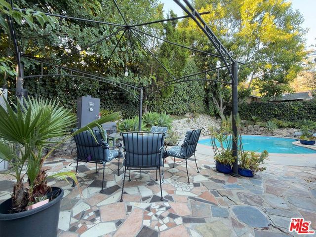 3323 Reta Street, La Crescenta, CA 91214