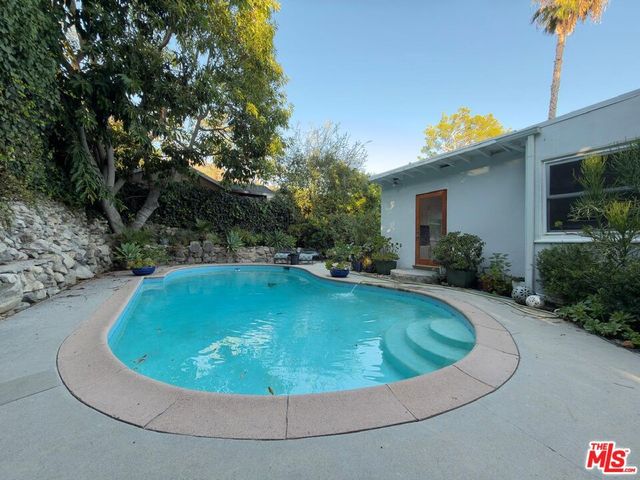3323 Reta Street, La Crescenta, CA 91214