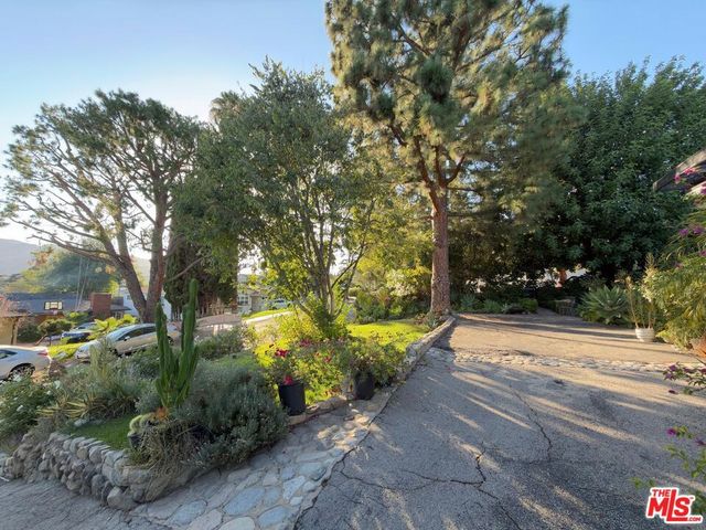 3323 Reta Street, La Crescenta, CA 91214
