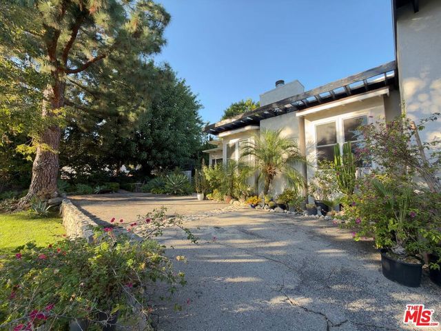 3323 Reta Street, La Crescenta, CA 91214