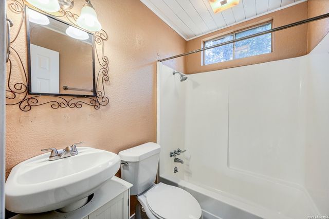 1125 HIGH POINT LN, Spring Branch, TX 78070