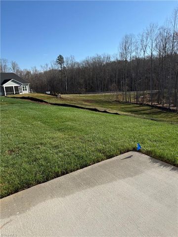 117 Lovefeast Drive, Advance, NC 27006