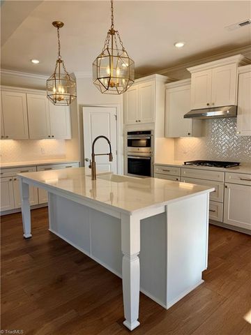 117 Lovefeast Drive, Advance, NC 27006