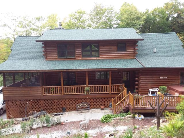 33 Deer Creek Road, Bolton, NY 12824