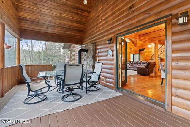 33 Deer Creek Road, Bolton, NY 12824