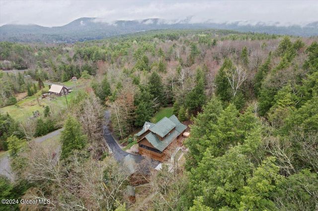 33 Deer Creek Road, Bolton, NY 12824