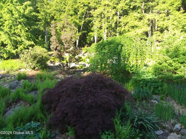 33 Deer Creek Road, Bolton, NY 12824