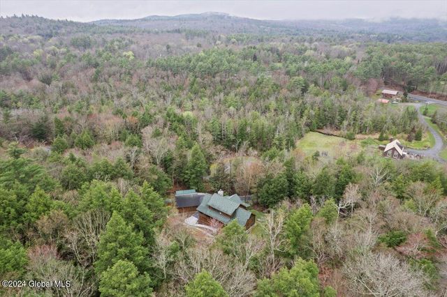 33 Deer Creek Road, Bolton, NY 12824