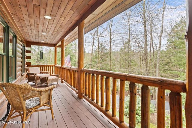 33 Deer Creek Road, Bolton, NY 12824