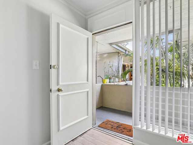 1520 N Hayworth Avenue 17, Los Angeles, CA 90046