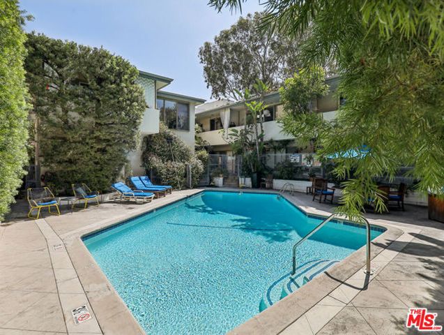 1520 N Hayworth Avenue 17, Los Angeles, CA 90046