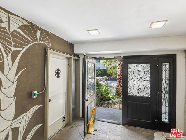 1520 N Hayworth Avenue 17, Los Angeles, CA 90046