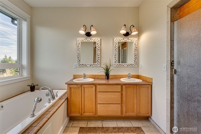 3900 NE 425th Street, Woodland, WA 98674