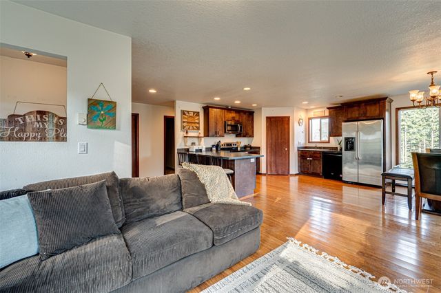 3900 NE 425th Street, Woodland, WA 98674