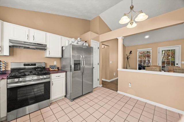 16 Paulette Ter, Plymouth, MA 02360