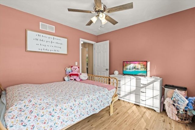 16 Paulette Ter, Plymouth, MA 02360