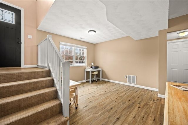 16 Paulette Ter, Plymouth, MA 02360