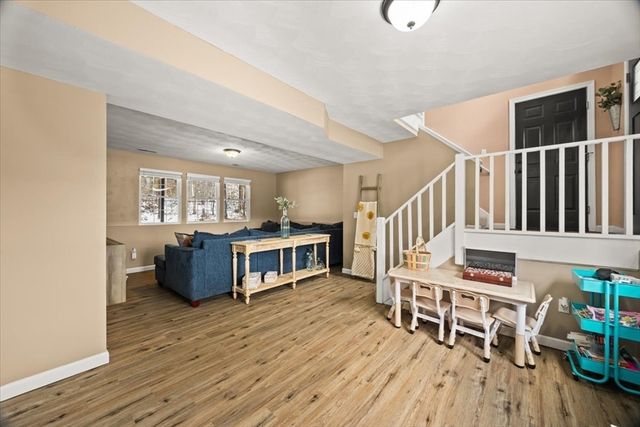 16 Paulette Ter, Plymouth, MA 02360