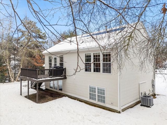 16 Paulette Ter, Plymouth, MA 02360