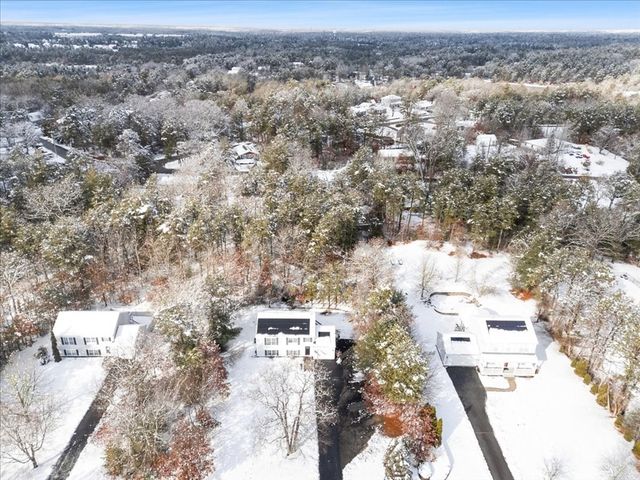 16 Paulette Ter, Plymouth, MA 02360